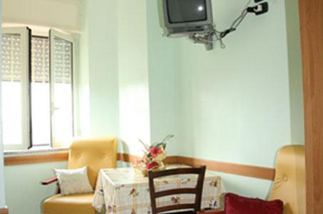 camera di una casa di cura per anziani