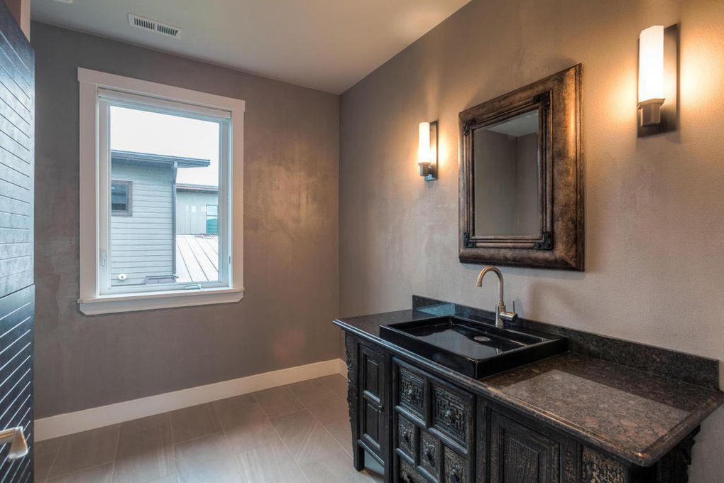 Custom Spare Bathroom