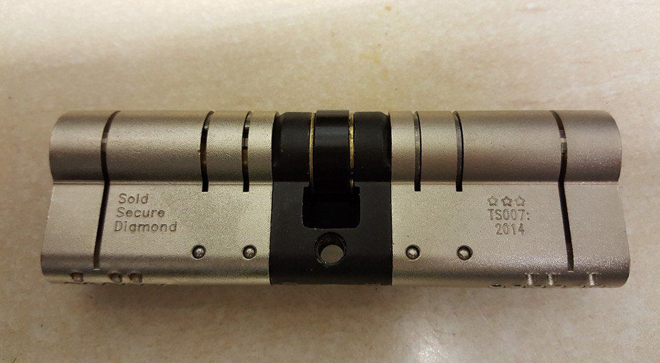 uPVC Locksmiths Manchester Secure Cyclinders