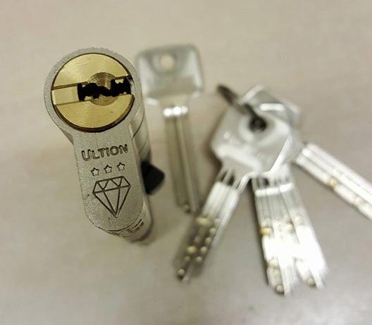 Quality local locksmith services across Stockport, Manchester, Didsbury, Heaton Moor, Heaton Mersey and Cheshire