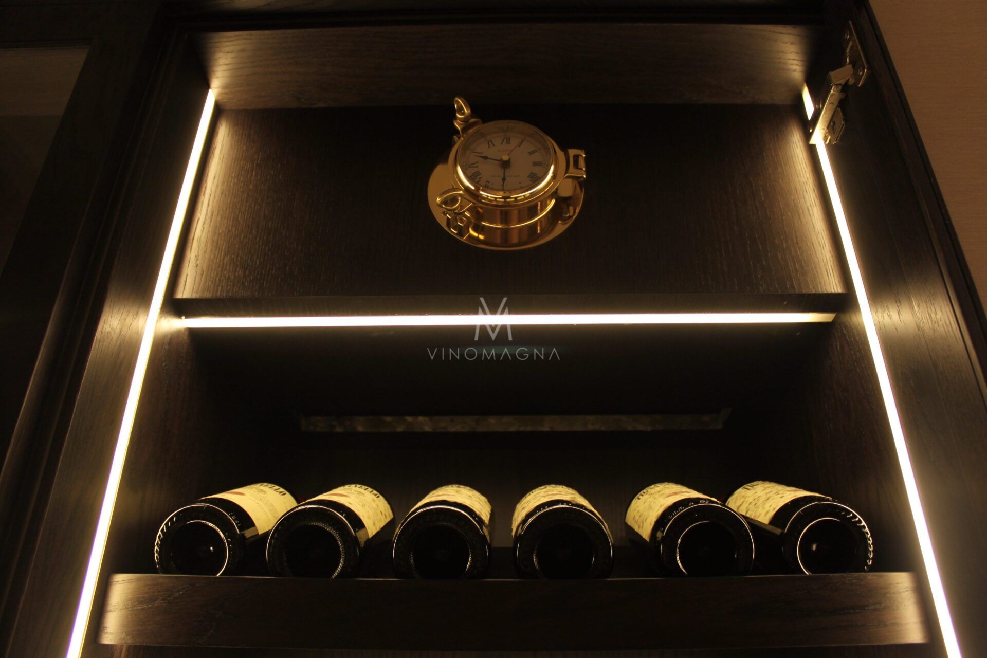 Custom Climate Control Wine Display Vinomagna