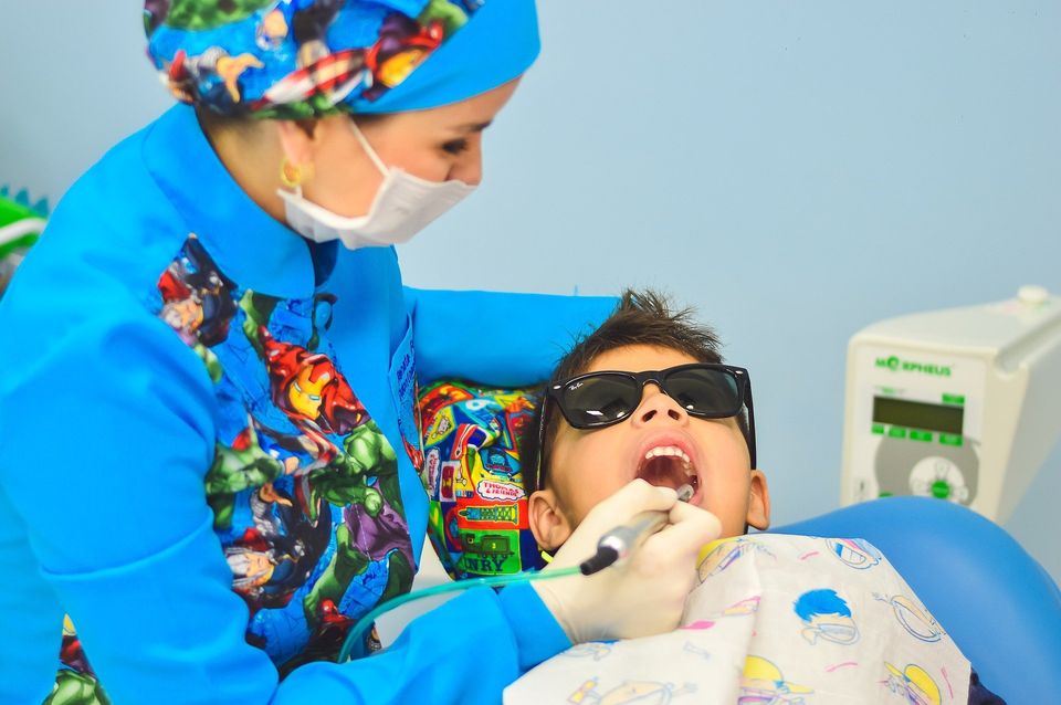 when do kids start going to the dentist