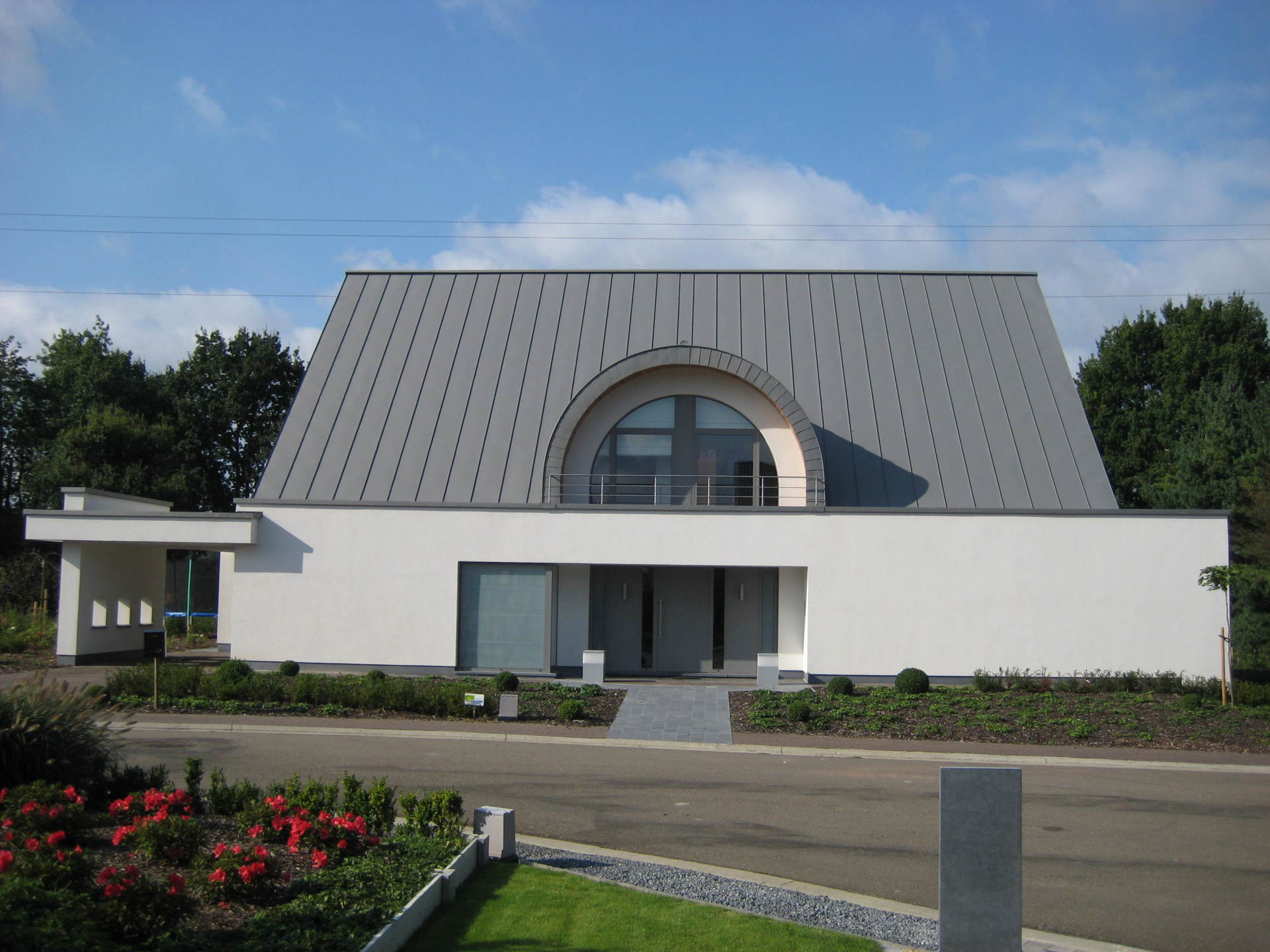 Moderne villa met zwembad in verkaveling in Langdorp - Architectengroep Janssens