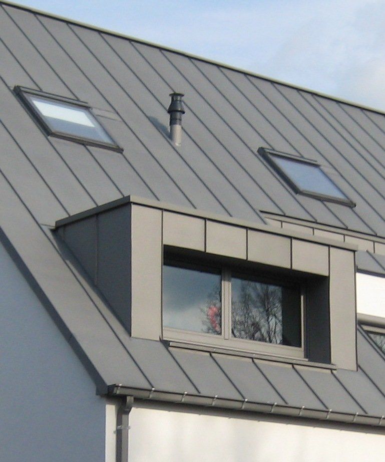 Moderne villa met zwembad in verkaveling in Langdorp - dak zink - Architectengroep Janssens