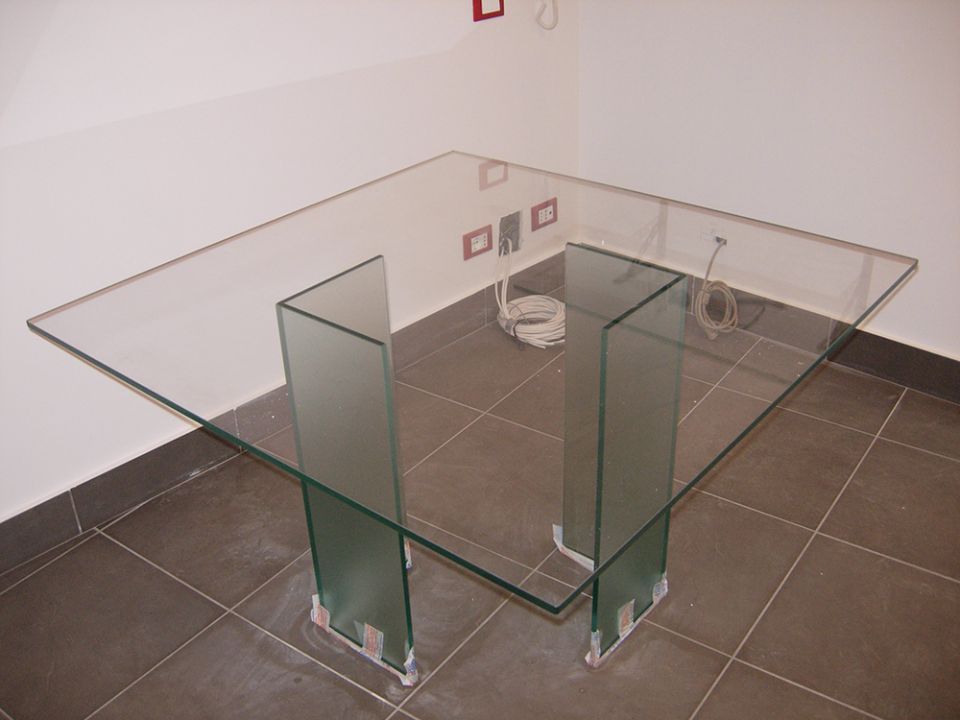 tavolo in cristallo