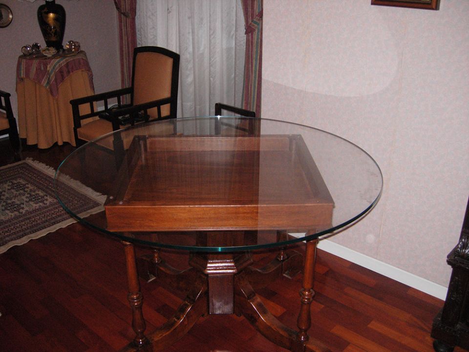 tavolo in vetro rotondo
