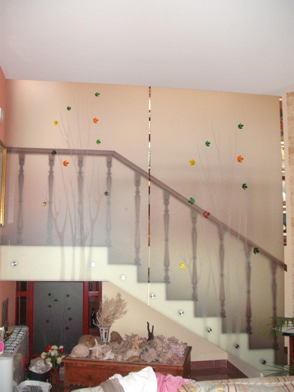 vetrata con decorazione moderna