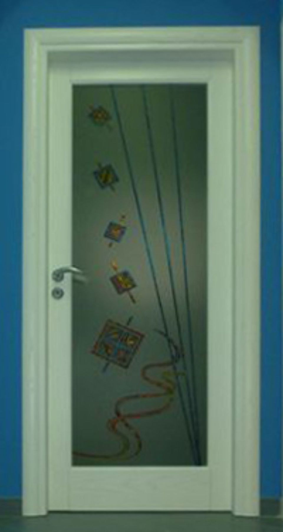 porta decorata a tema astratto