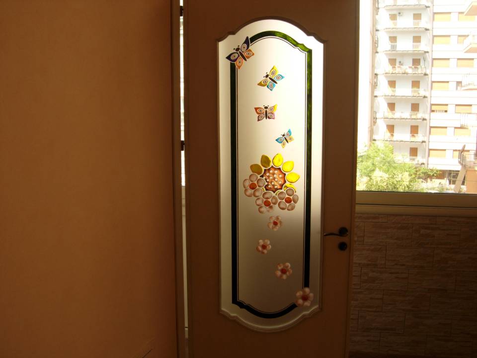 decorazione tiffany su porta
