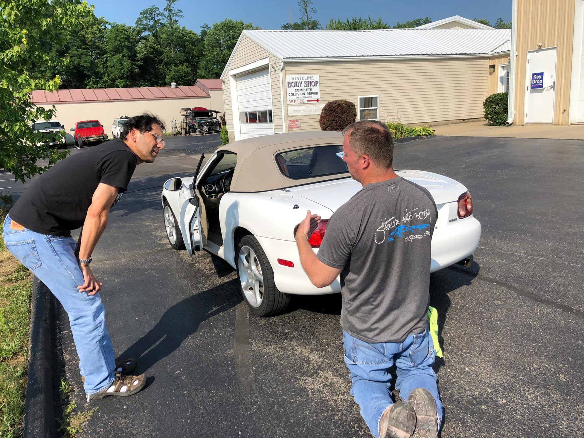 Repairing an Auto Body — Oxford, OH — Stateline Auto Body Repairing an Auto Body — Oxford, OH — Stateline Auto Body