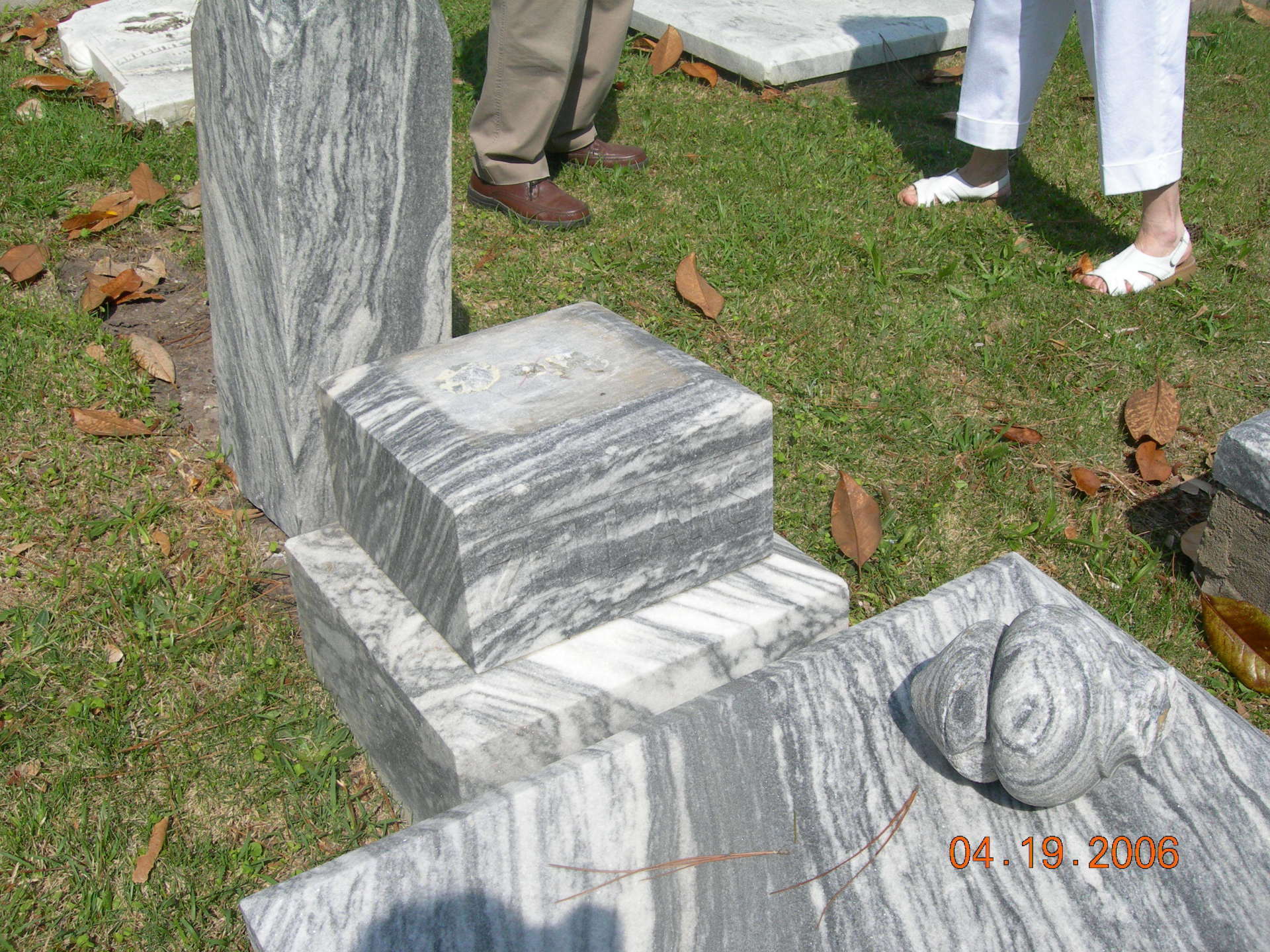 Before Repair — Columbus, GA — Columbus Monument Company