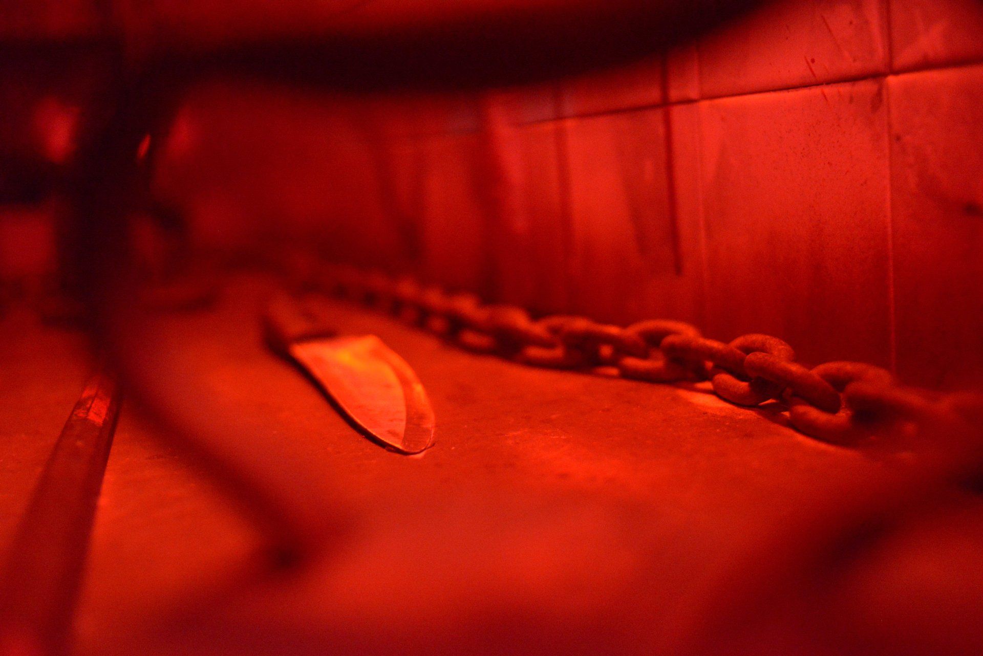 Hint 1: Why knife is near the chain