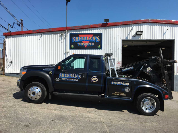 Sheenan's Service Towing Truck - Insurance Towing in Methuen, MA Sheenan's Service Towing Truck - Insurance Towing in Methuen, MA