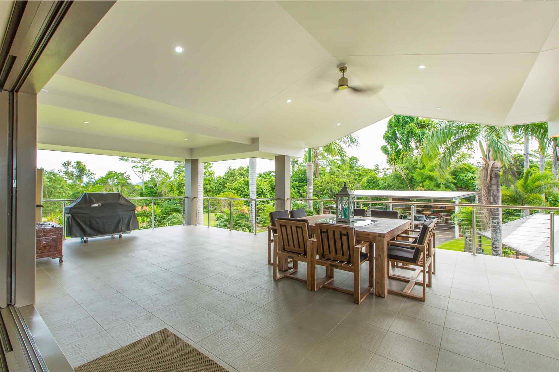 Outdoor Dining Area 1