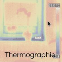 Thermografiebild einer Gebäudeecke mit einer Temperaturskala von 12,5 °C bis 23,8 °C.