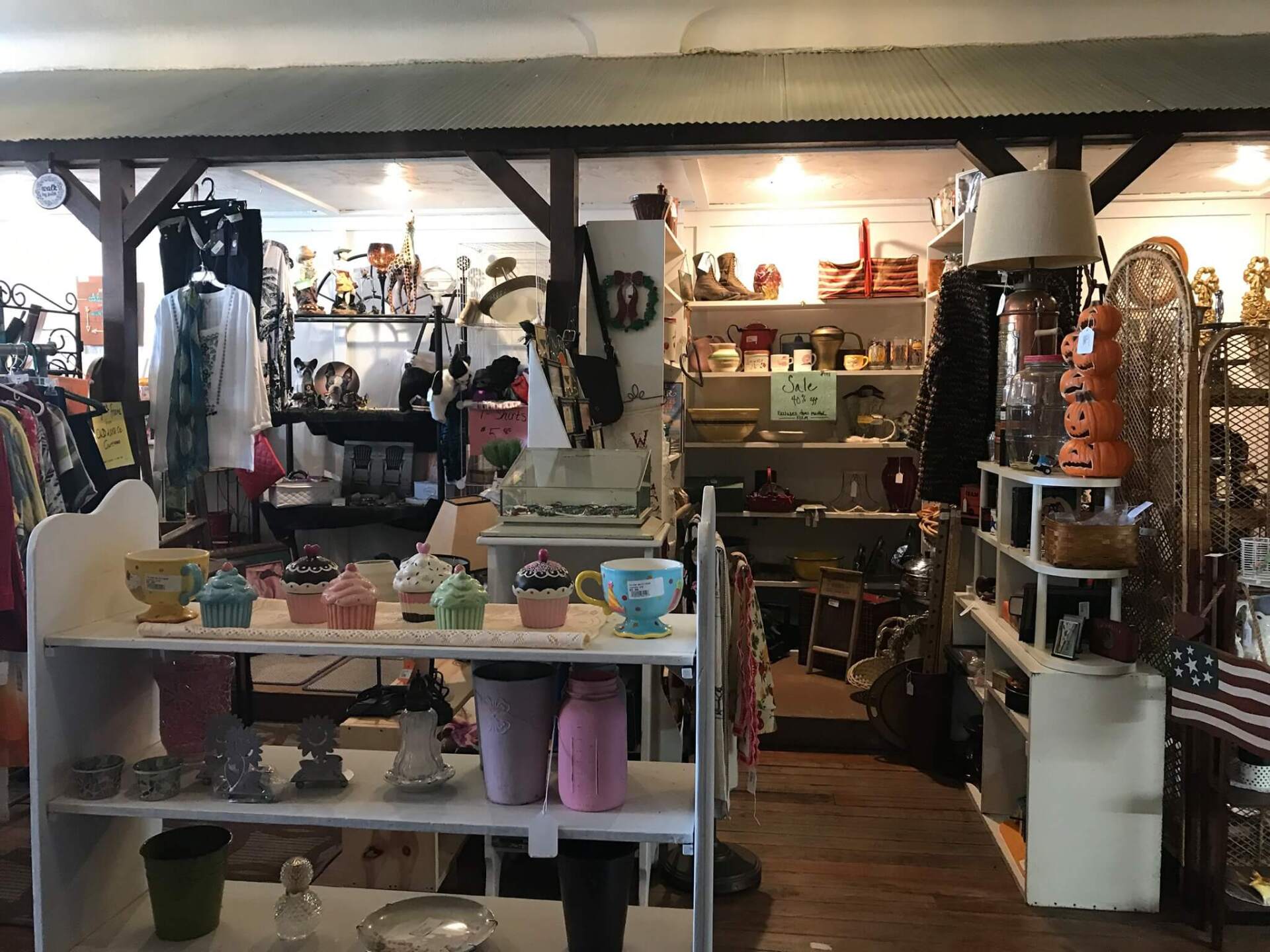 Vintage Thrift Collections — Lowell, IN — Vintage Thrift
