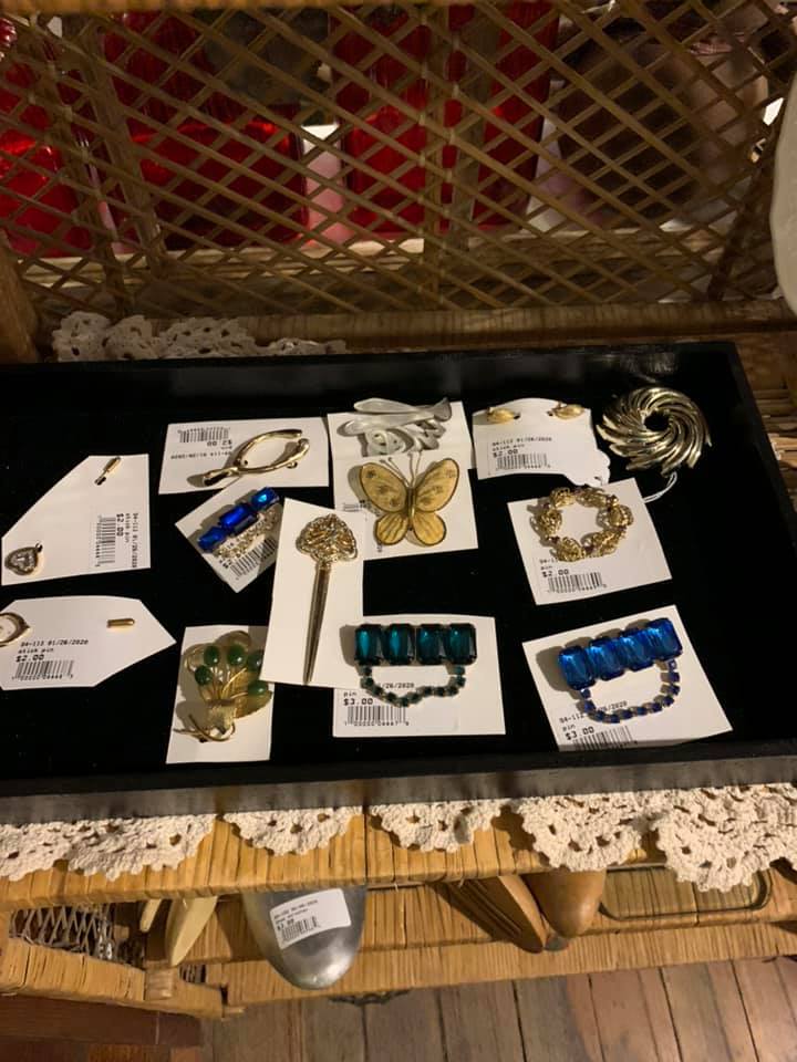 Hair Clips — Lowell, IN — Vintage Thrift