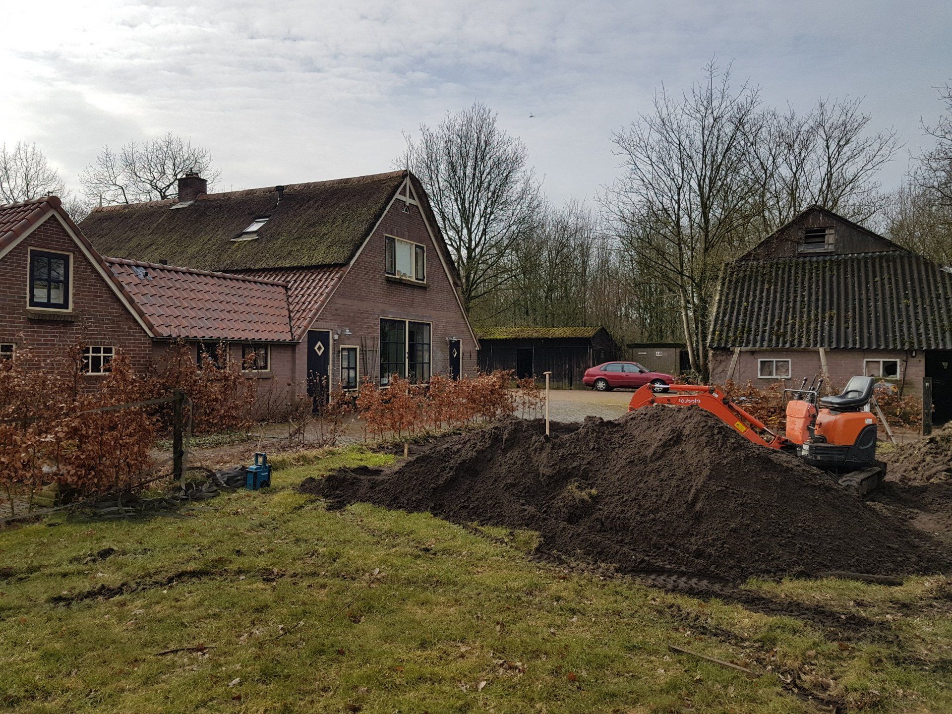 Graven voor terras aanleg