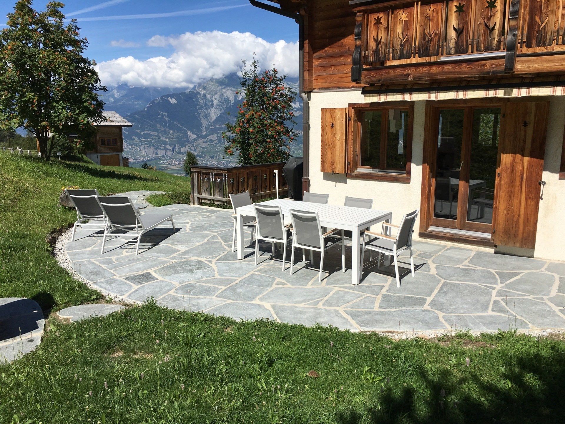 terrasse de chalet en montagne