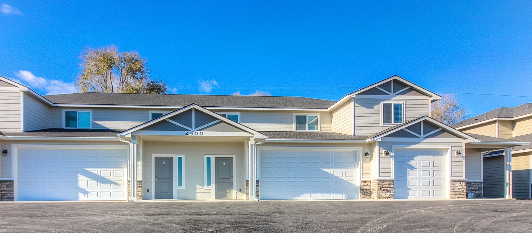 Front Exterior | Ahtanum Crossing
