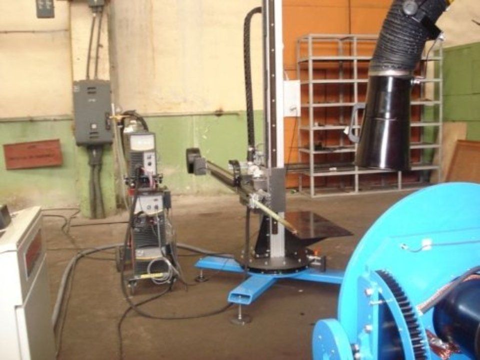 Manipulators for tig and charging 3
