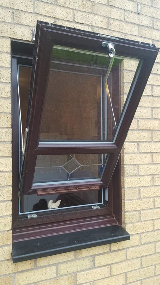 Reversible window 4