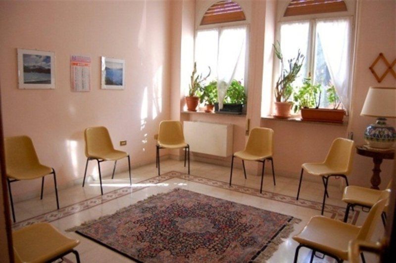 Sedie per la terapia di gruppo