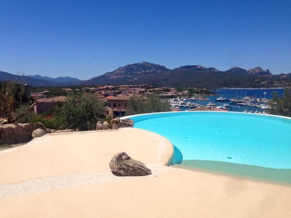 piscina di un resort