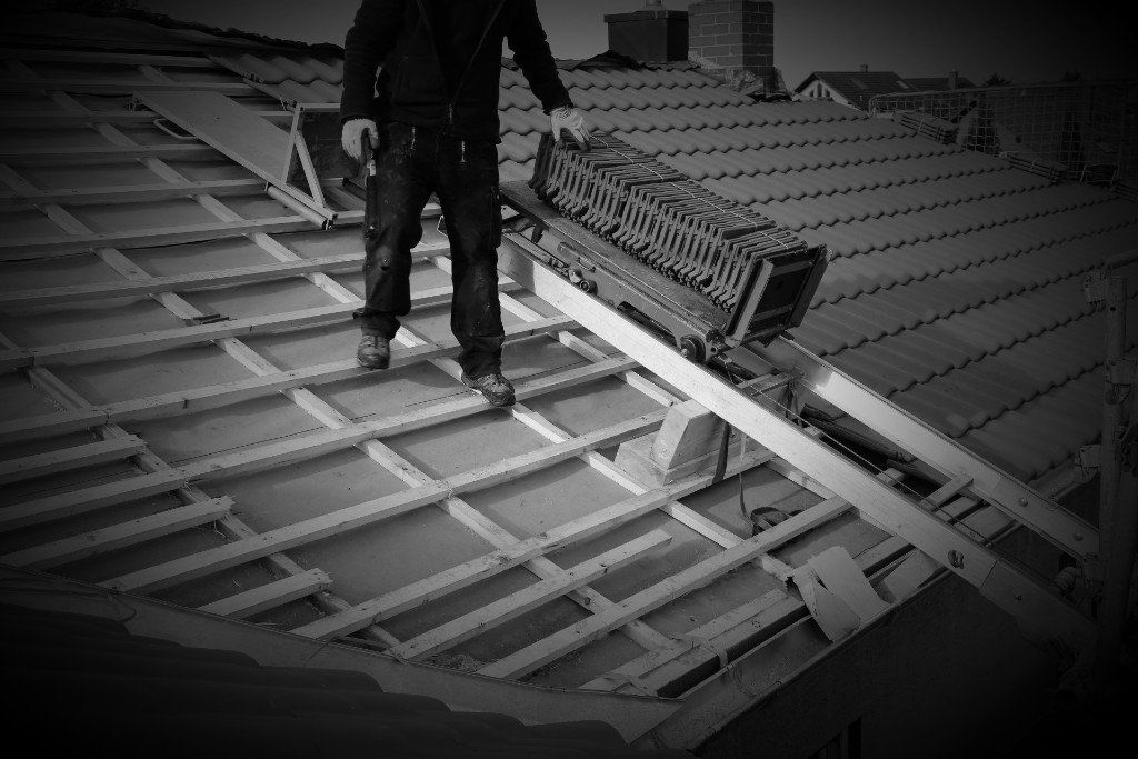 re-sheeting metal roofs newcastle