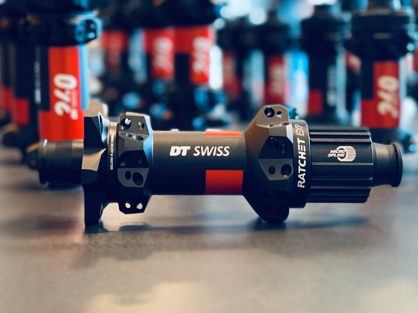 NEW DT SWISS 240S EXP