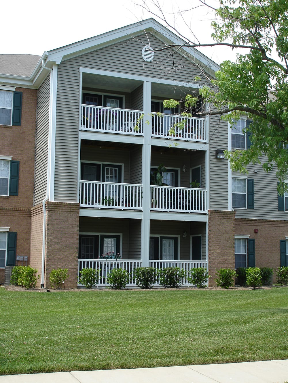 Sinclair Commons apartment buildings