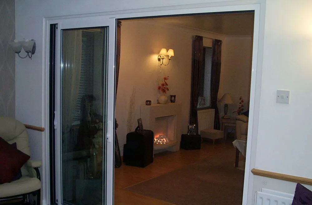 Aluminium sliding door/room divider – Bungay, Suffolk