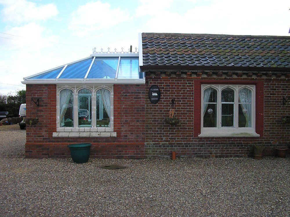 Brick built P-shaped conservatory with glass roof – Claxton, Loddon, Norfolk