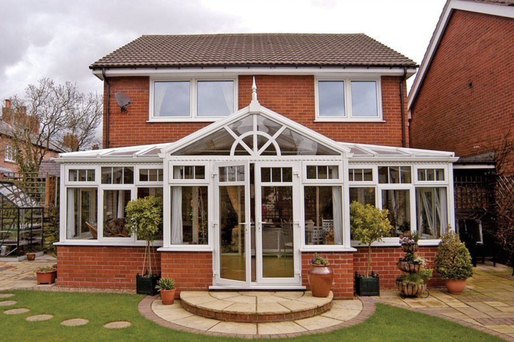 T-Shaped Conservatory with Livin Roof