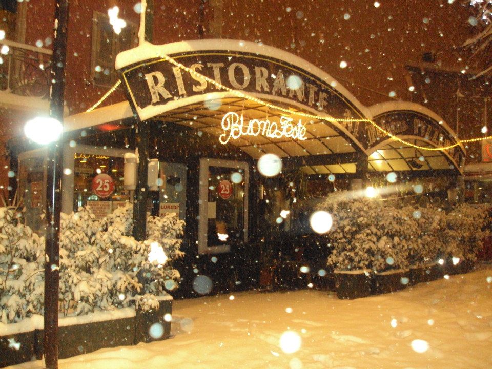 Entrata del ristorante in inverno