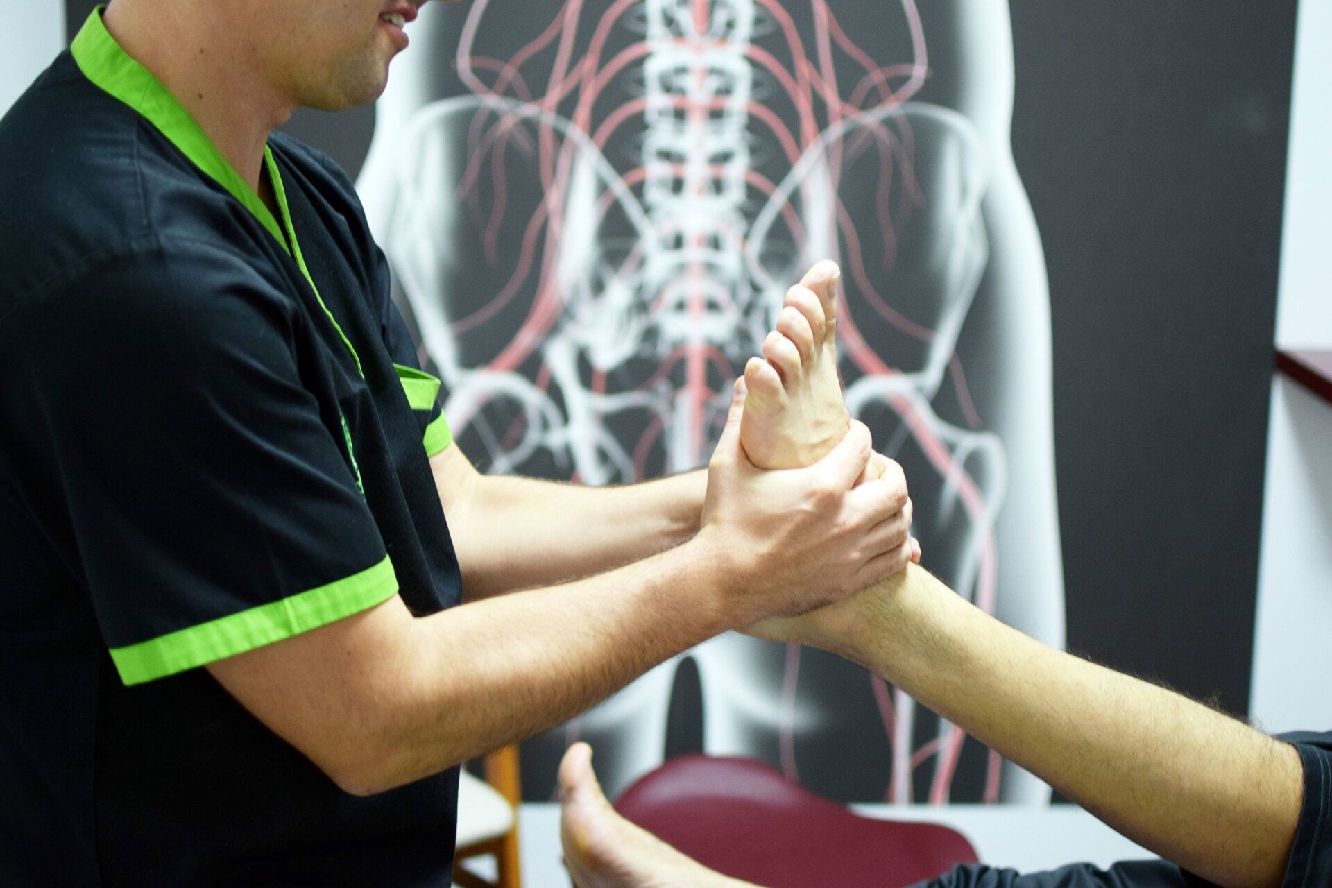 TERAPIA MANUAL Y TÉCNICAS MANUALES