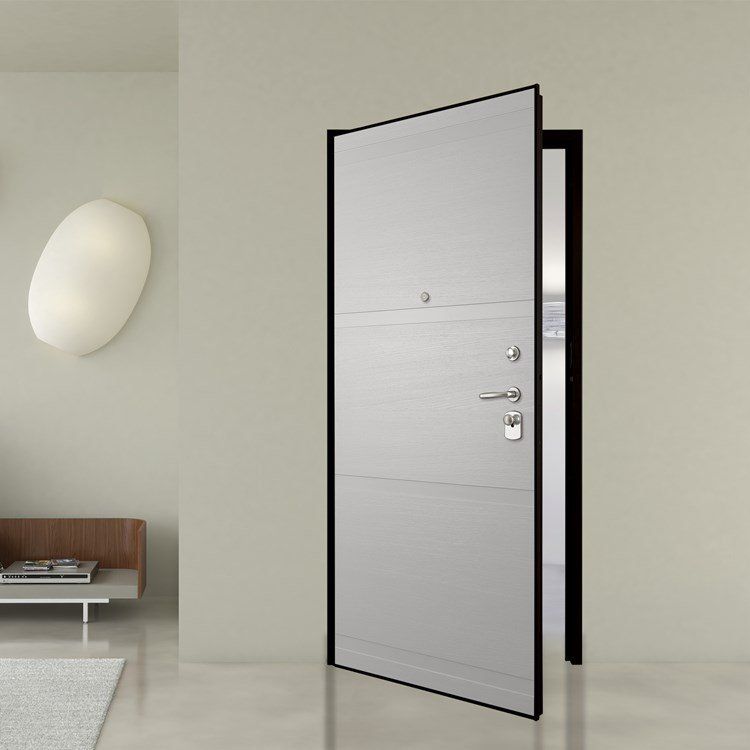 Porta blindata aperta