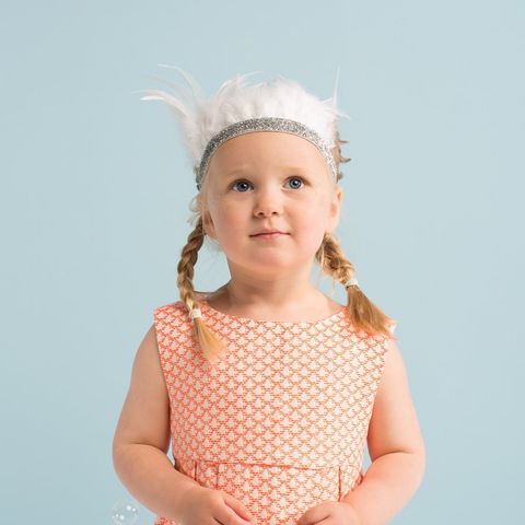 image-455102-Feather_Crown_Girl_45-2091c.w640.jpg