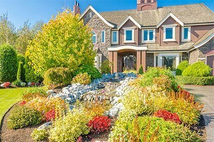 Luxury House - Garden and Landscaping in Springfield, IL Luxury House - Garden and Landscaping in Springfield, IL