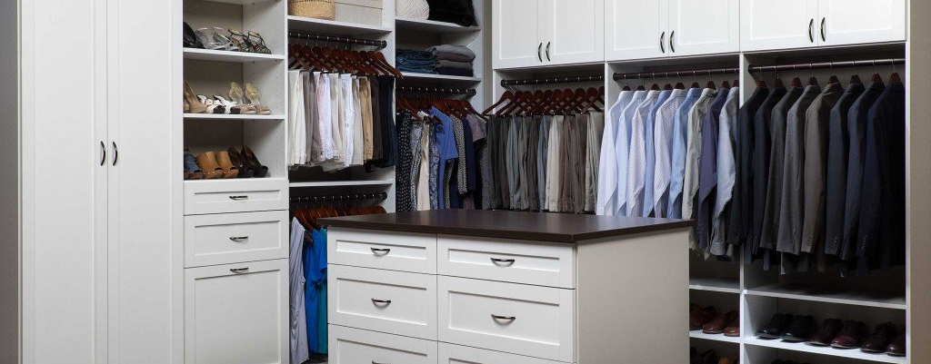 Walk In Custom Closet System