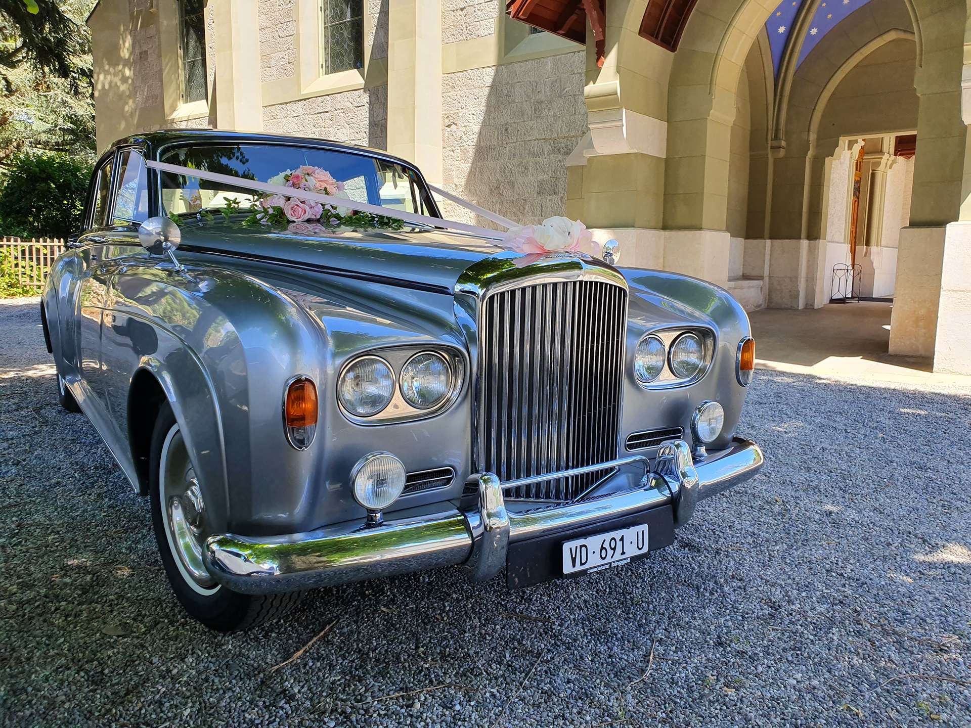 Ancienne voiture pour un mariage