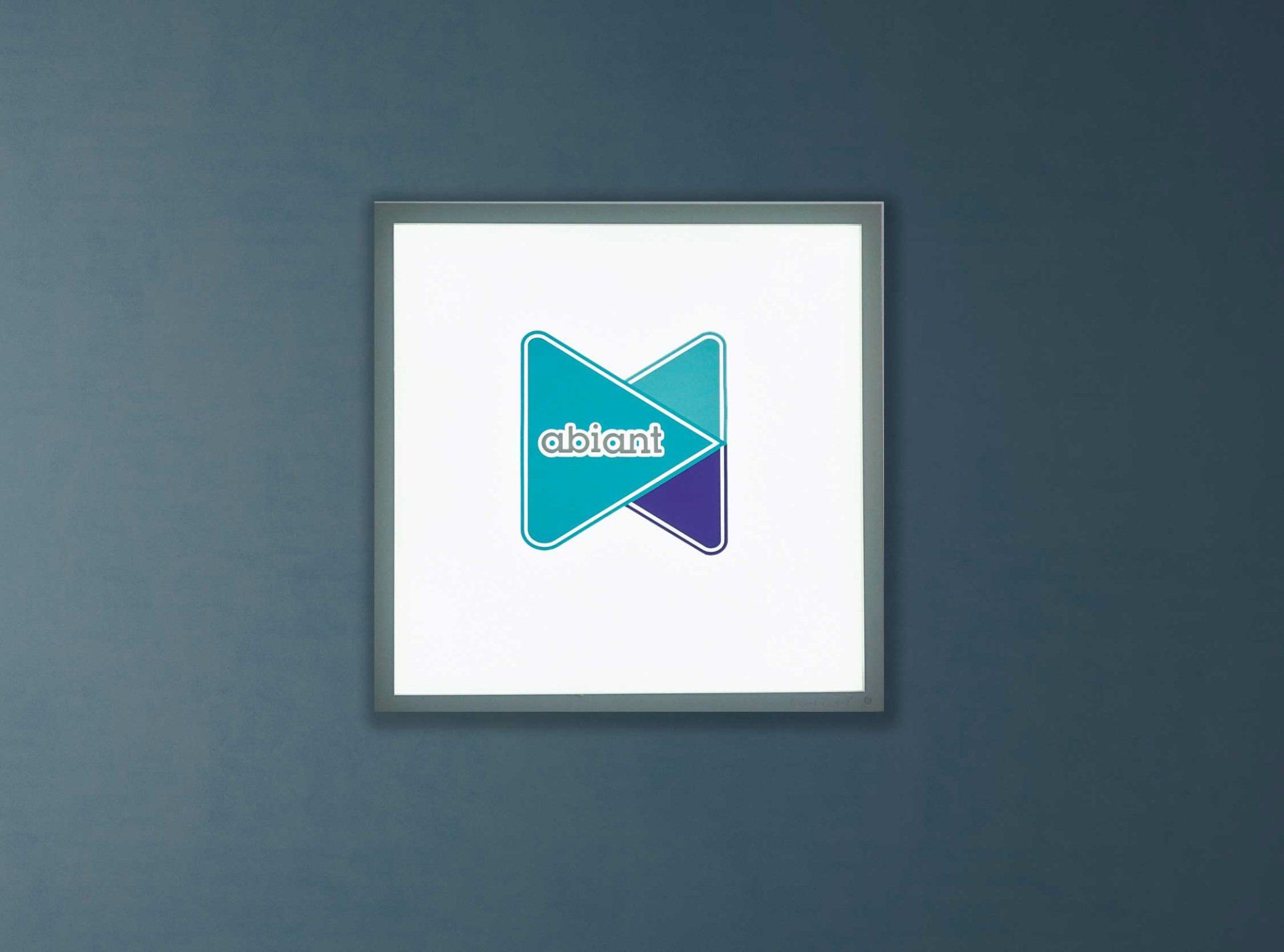 Bilderrahmen mit Logo und LED-Backlight