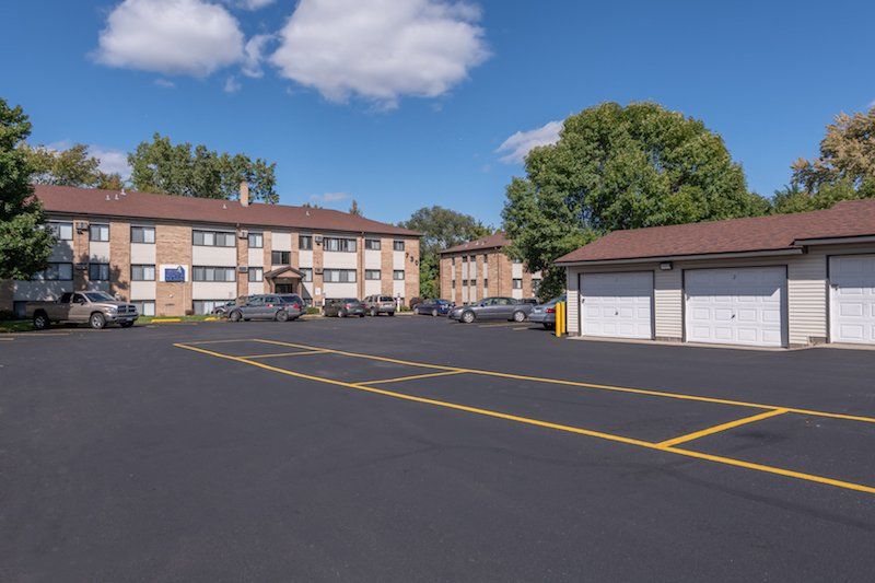 Lakeview-Exterior
