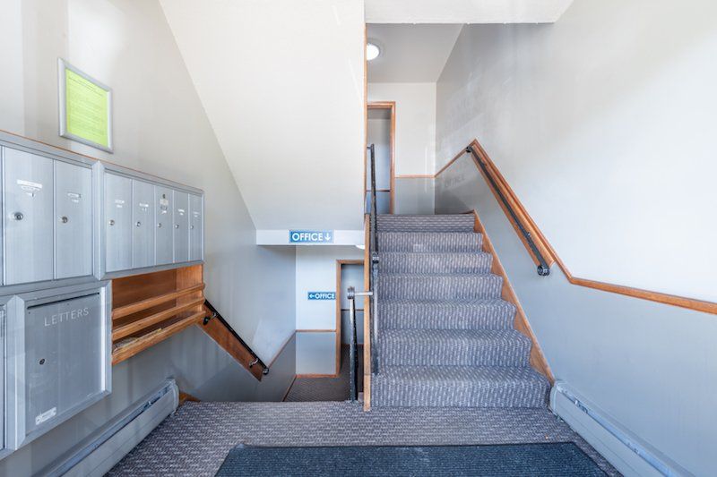 Lakeview-Stairs