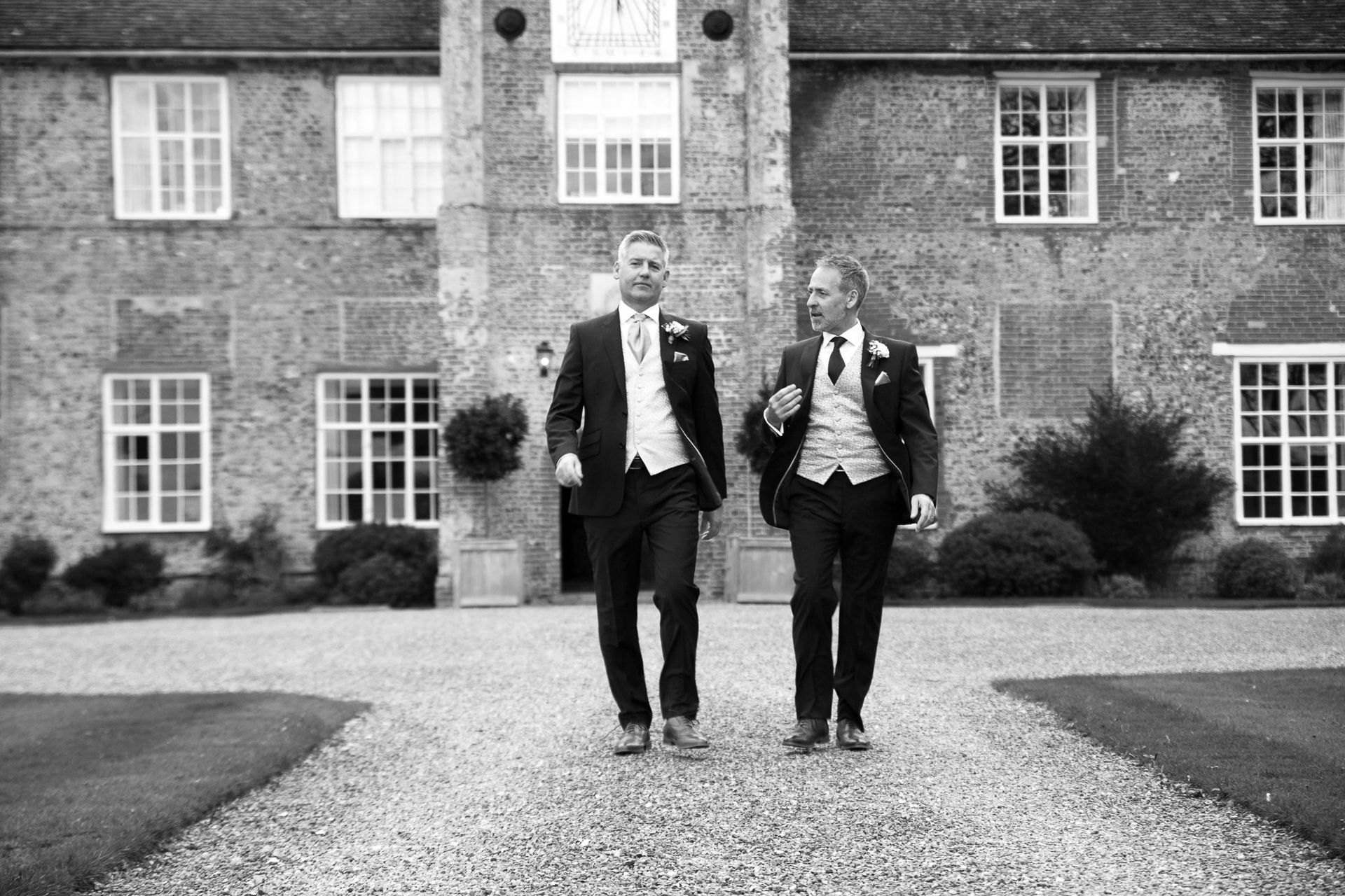 wedding photographers suffolk norfolk lowestoft bruisyard hall barn