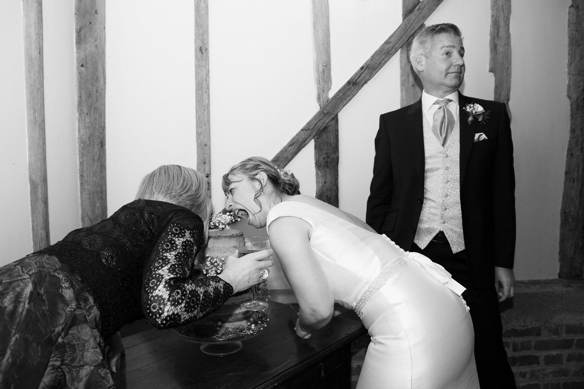 wedding photographers suffolk norfolk lowestoft bruisyard hall barn