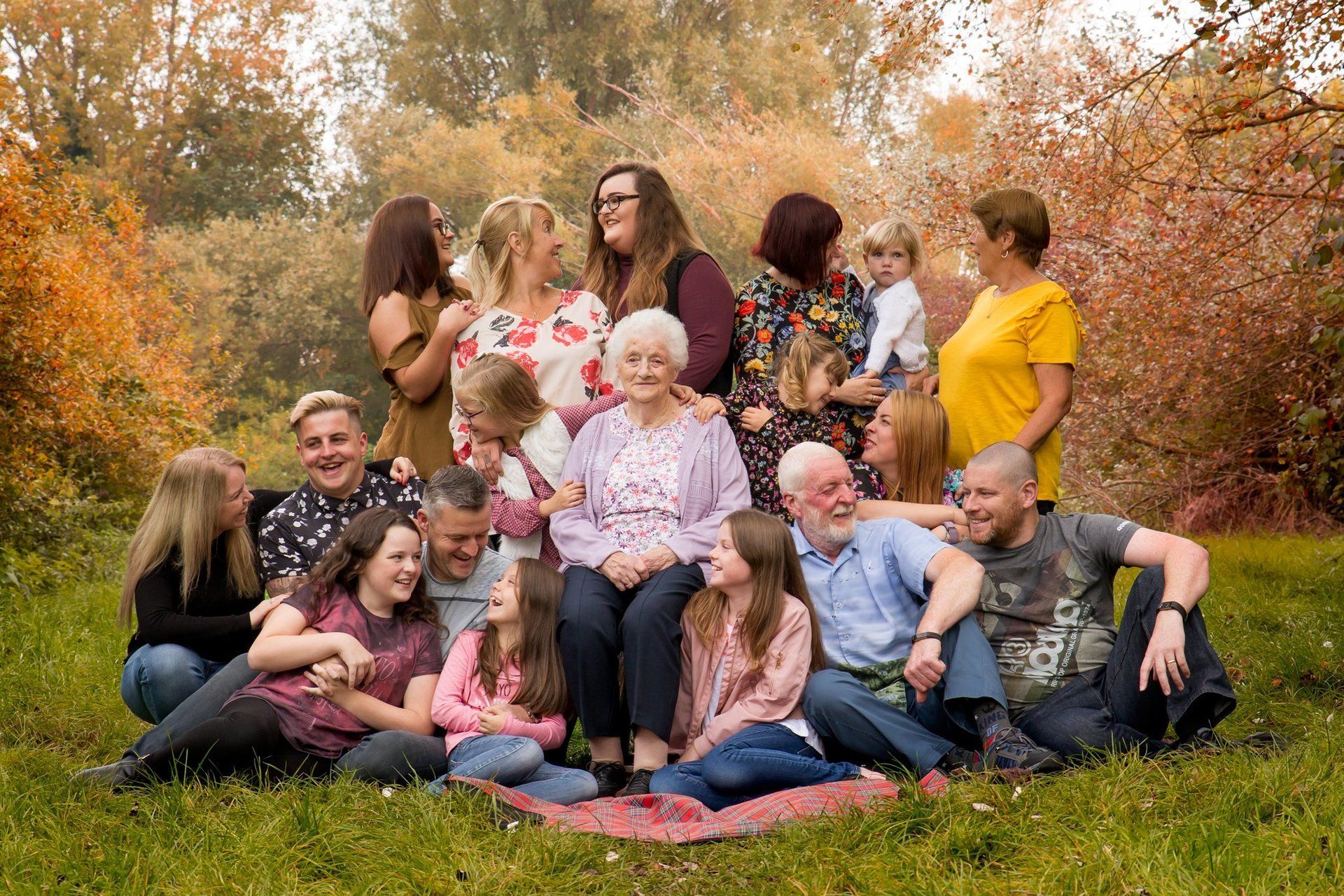 family-photography-lowestoft-autumn-outdoors