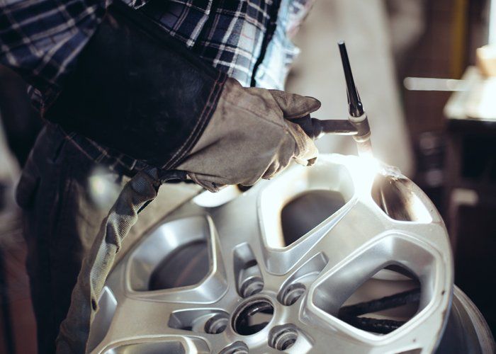 Alloy wheel repair, Welding alloy rim.