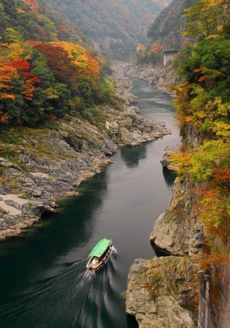 Oboke Gorge boats