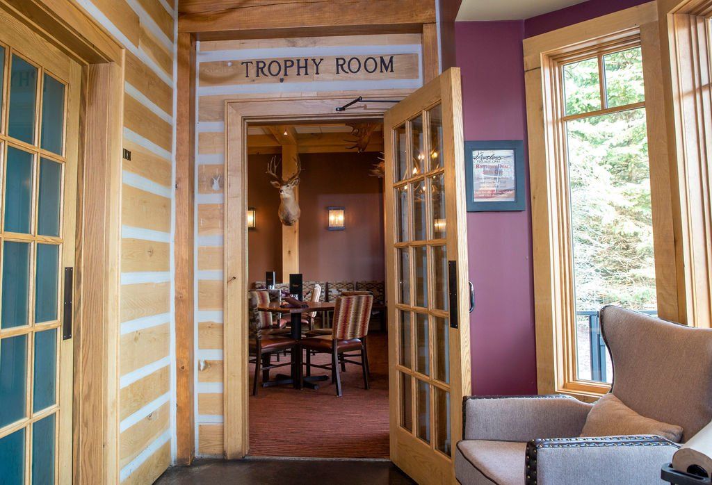 Antler's interior, Trophy Room entrance